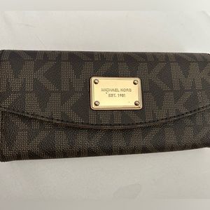 MICHAEL KORS SLIM FIT WALLET